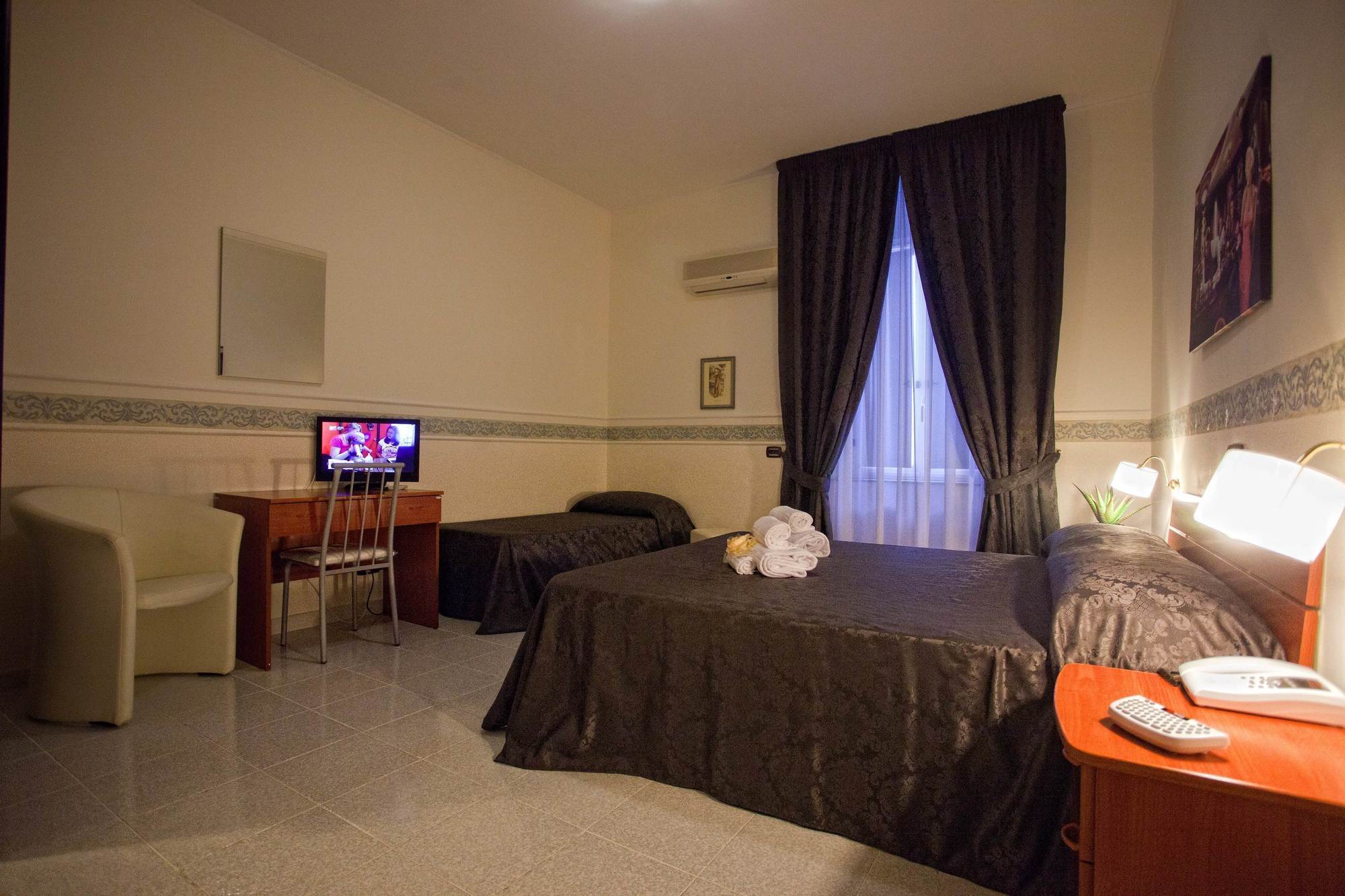 Hotel Vergilius Billia Napoli Dış mekan fotoğraf